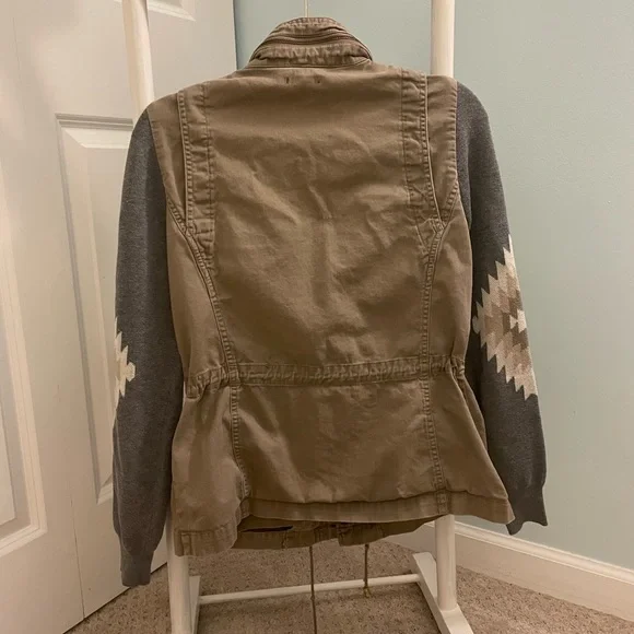 Cargo Jacket - Picture 3 of 3